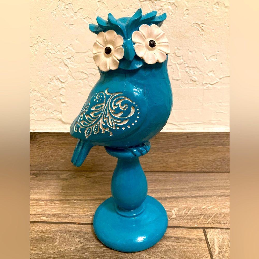 Turquoise owl decoration